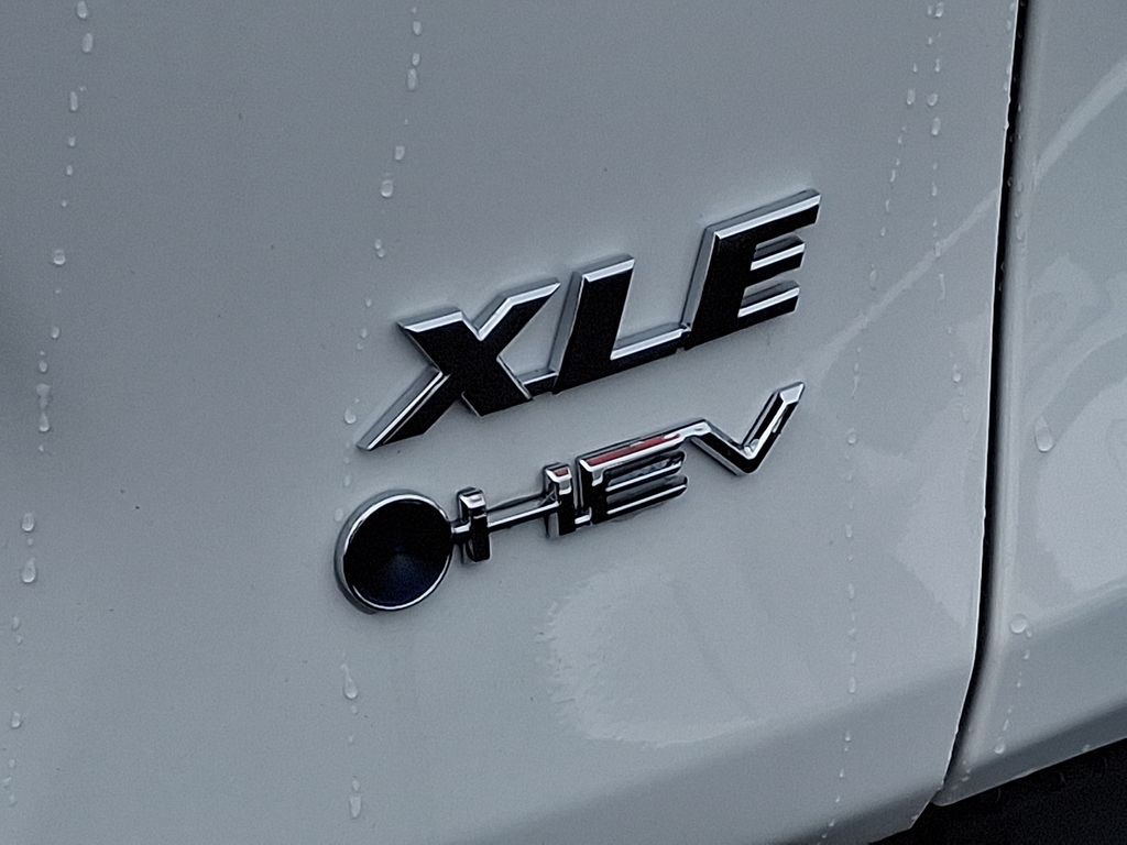 Thumbnail: 2025 Toyota RAV4 - 31