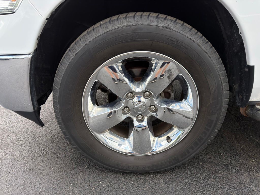 Thumbnail: 2019 RAM 1500 Classic - 10