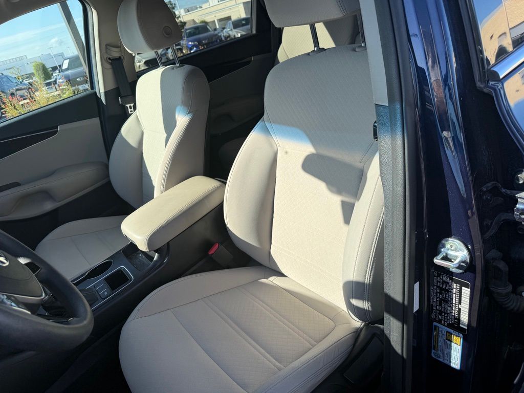 Thumbnail: 2019 Kia Sorento - 8