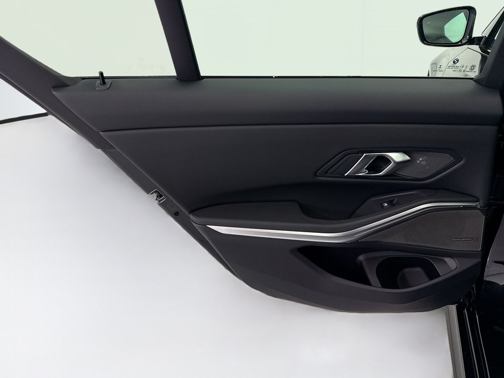 Thumbnail: 2026 BMW 3 Series - 25