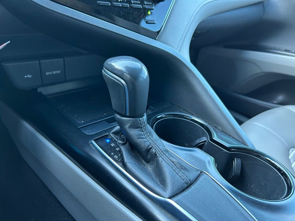 Thumbnail: 2020 Toyota Camry - 27