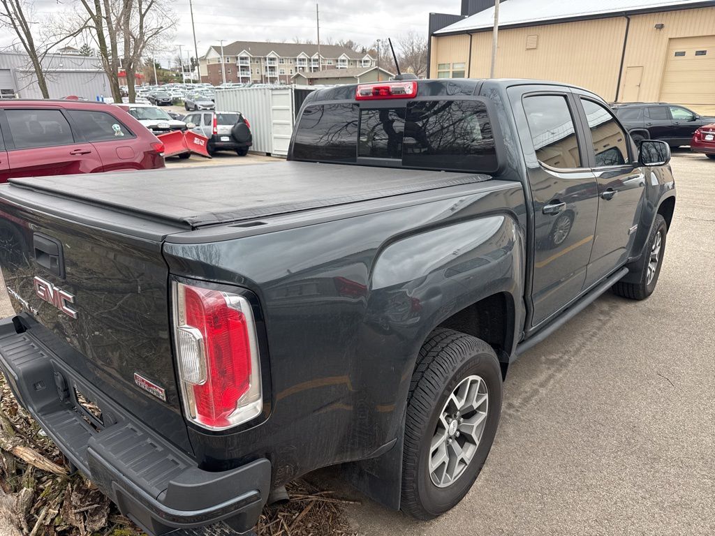 View vehicle photo 4