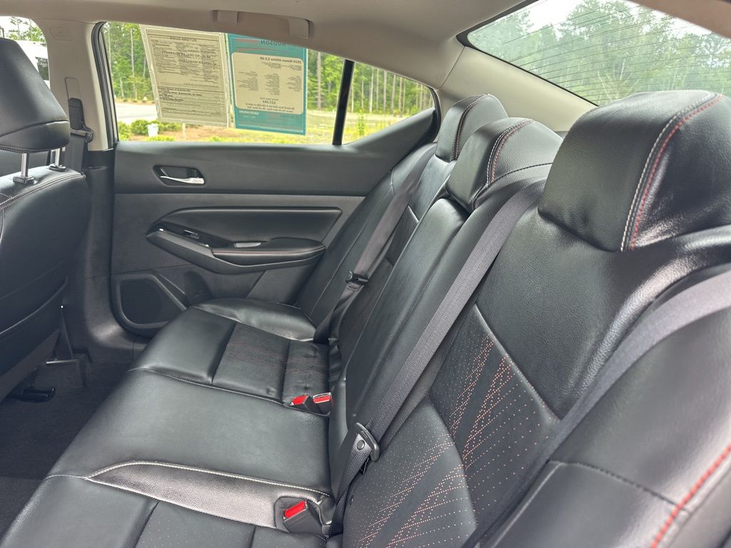 2024 Gun Metallic Nissan Altima 2.5 SR FWD Sedan