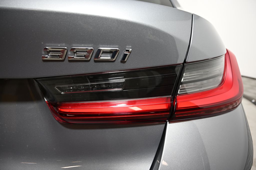 Thumbnail: 2026 BMW 3 Series - 11