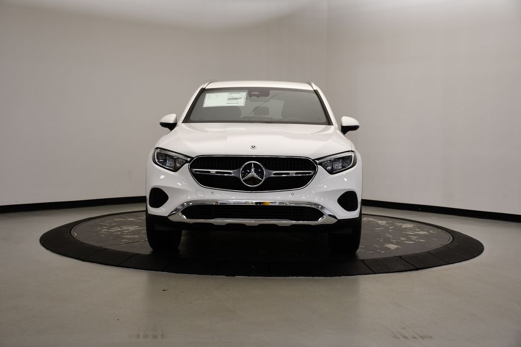 2025 Mercedes-Benz GLC 300 8
