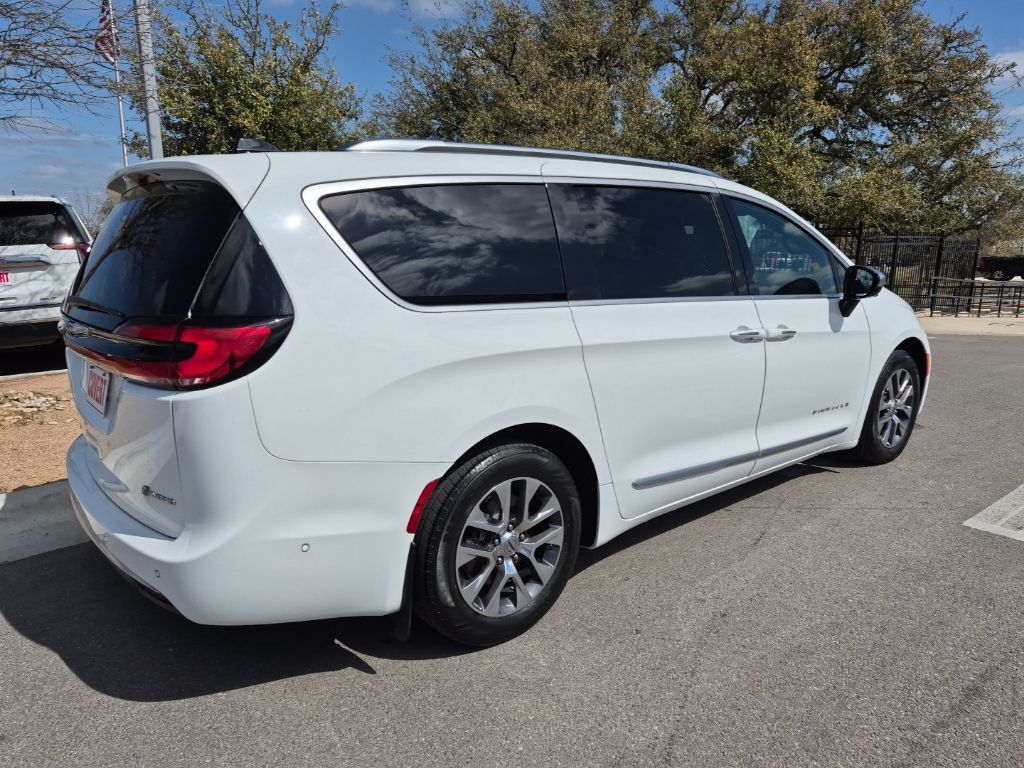Used Car 2023 Chrysler Pacifica Hybrid  Pinnacle For Sale Under $35,000 In Austin, Texas