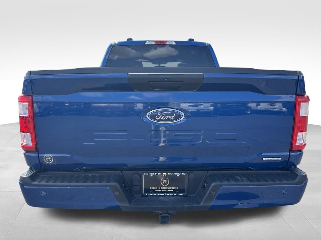 View vehicle photo 4