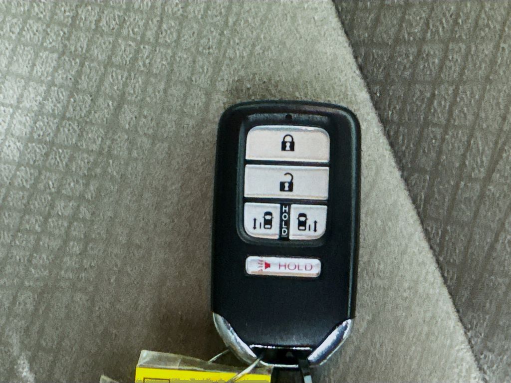 Used Car 2016 Honda Odyssey  Se For Sale Under $15,000 In Austin, Texas