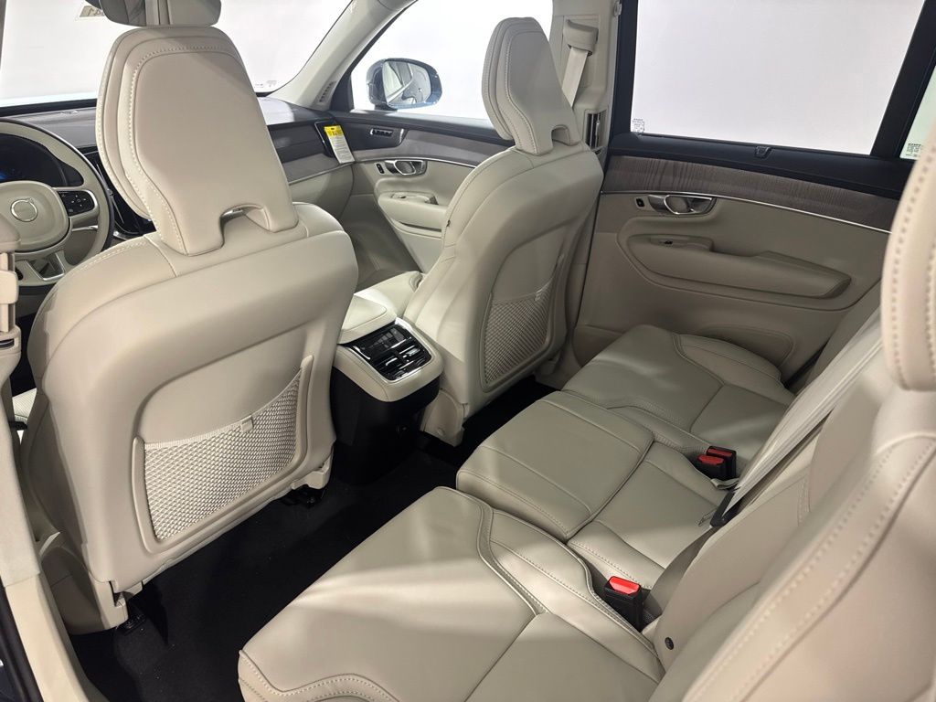 New 2026 Blue Volvo B6 Ultra image 21