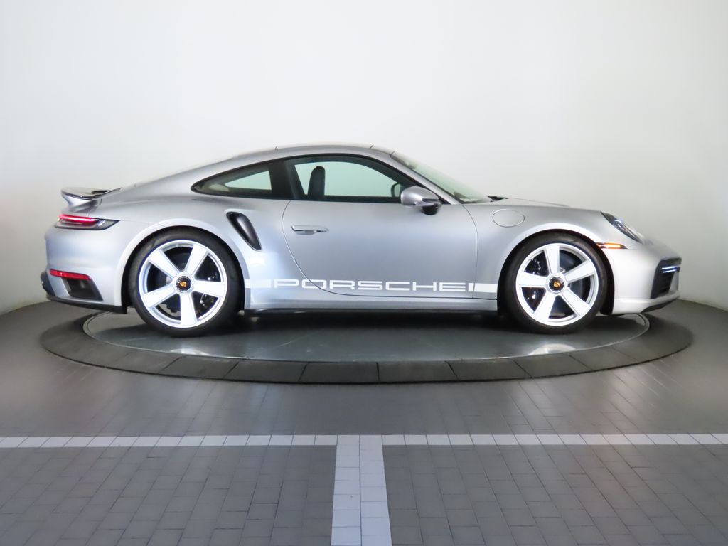 Thumbnail: 2025 Porsche 911 - 8