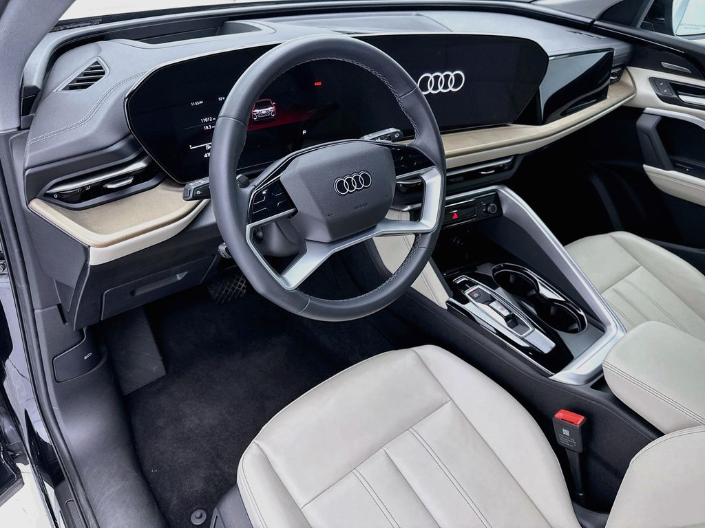 Thumbnail: 2025 Audi Q5 - 9