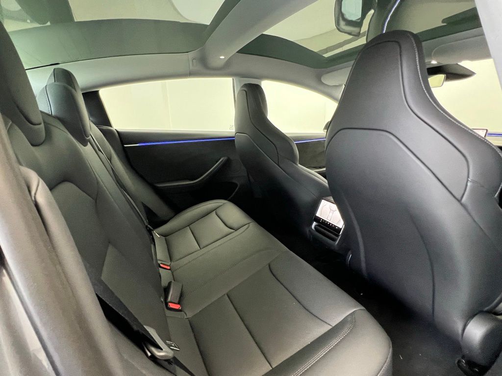 Thumbnail: 2025 Tesla Model 3 - 9