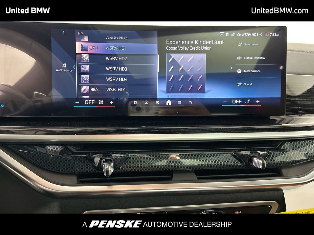 Thumbnail: 2026 BMW X7 - 16
