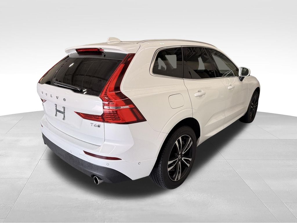 Thumbnail: 2019 Volvo XC60 - 6