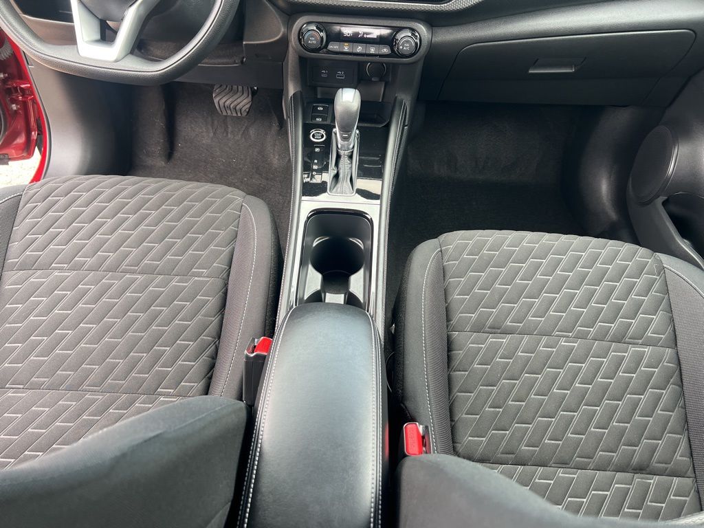 2022 Nissan Kicks SV photo