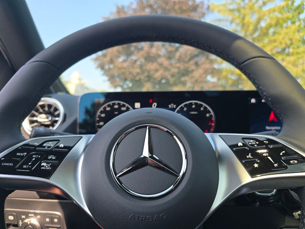 New 2026 Silver Mercedes-Benz GLA 250 image 28
