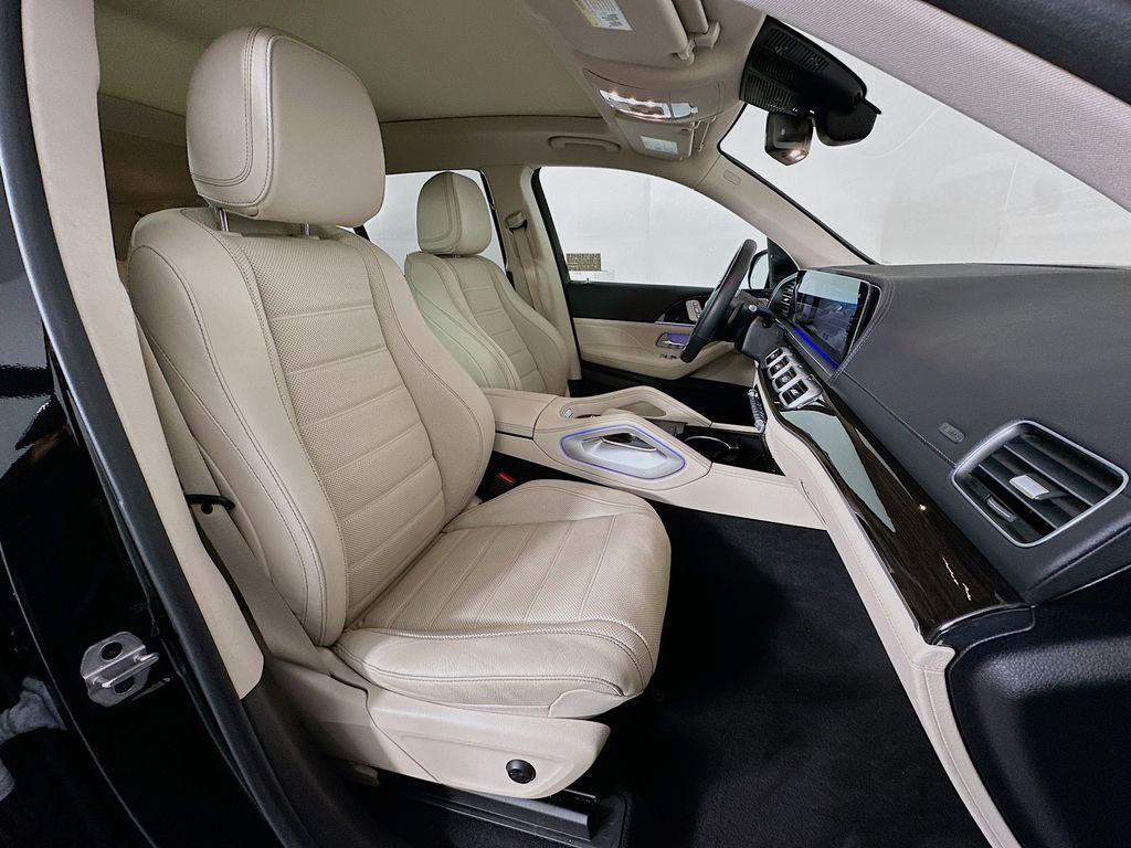 Thumbnail: 2022 Mercedes-Benz GLS - 30