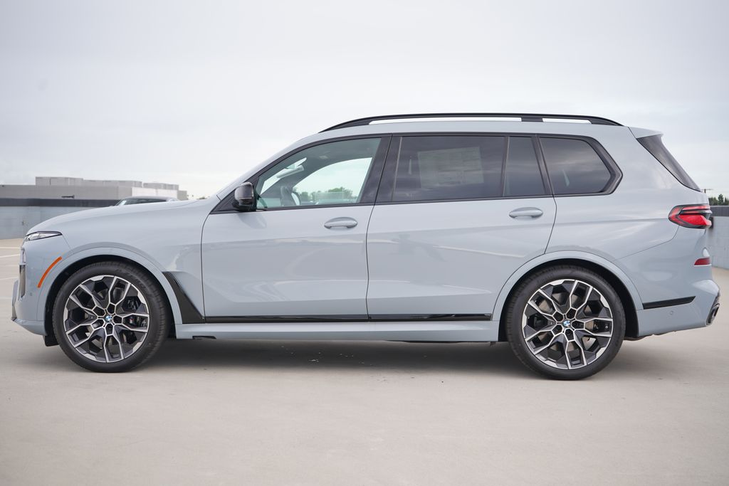 Thumbnail: 2026 BMW X7 - 4