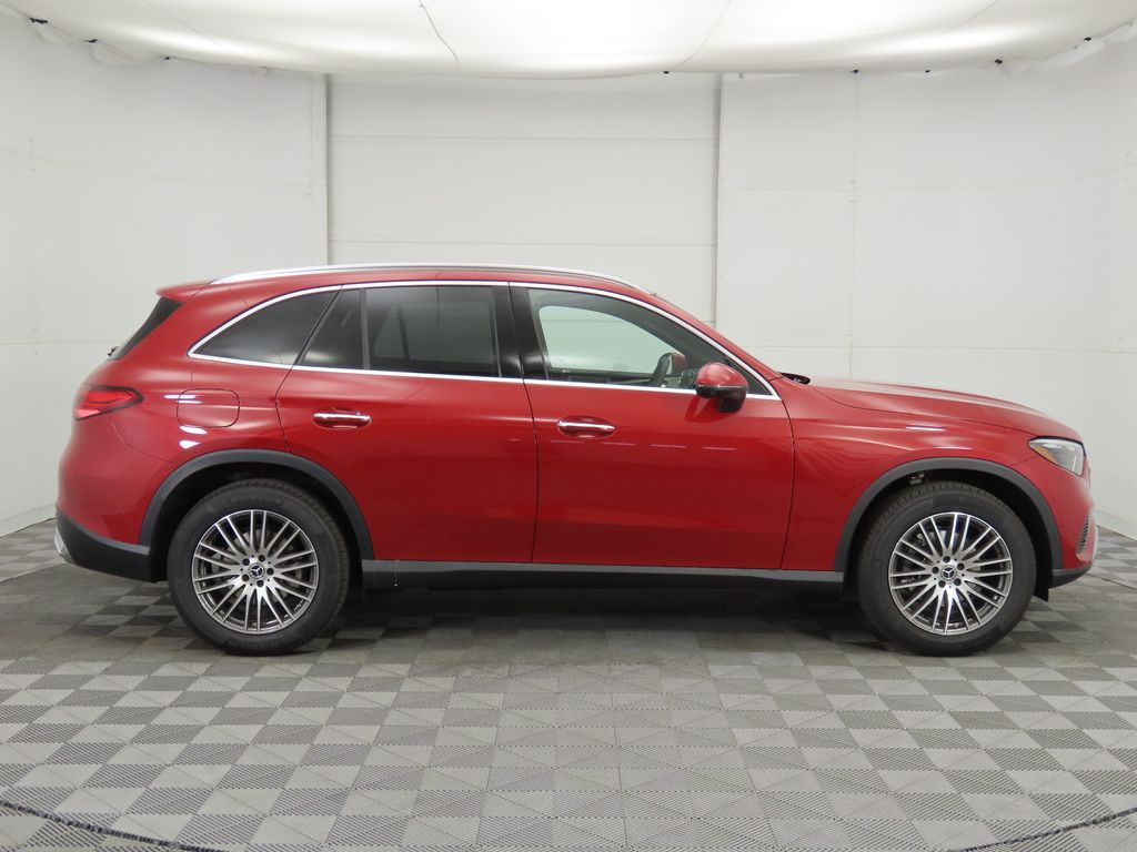 Thumbnail: 2025 Mercedes-Benz GLC - 4