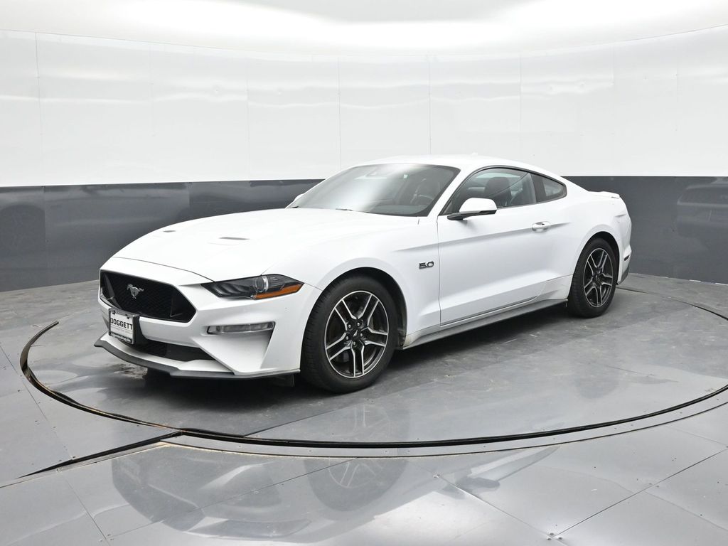 Oxford White 2022 Ford Mustang Coupe Rear-Wheel Drive 6-Speed Manual