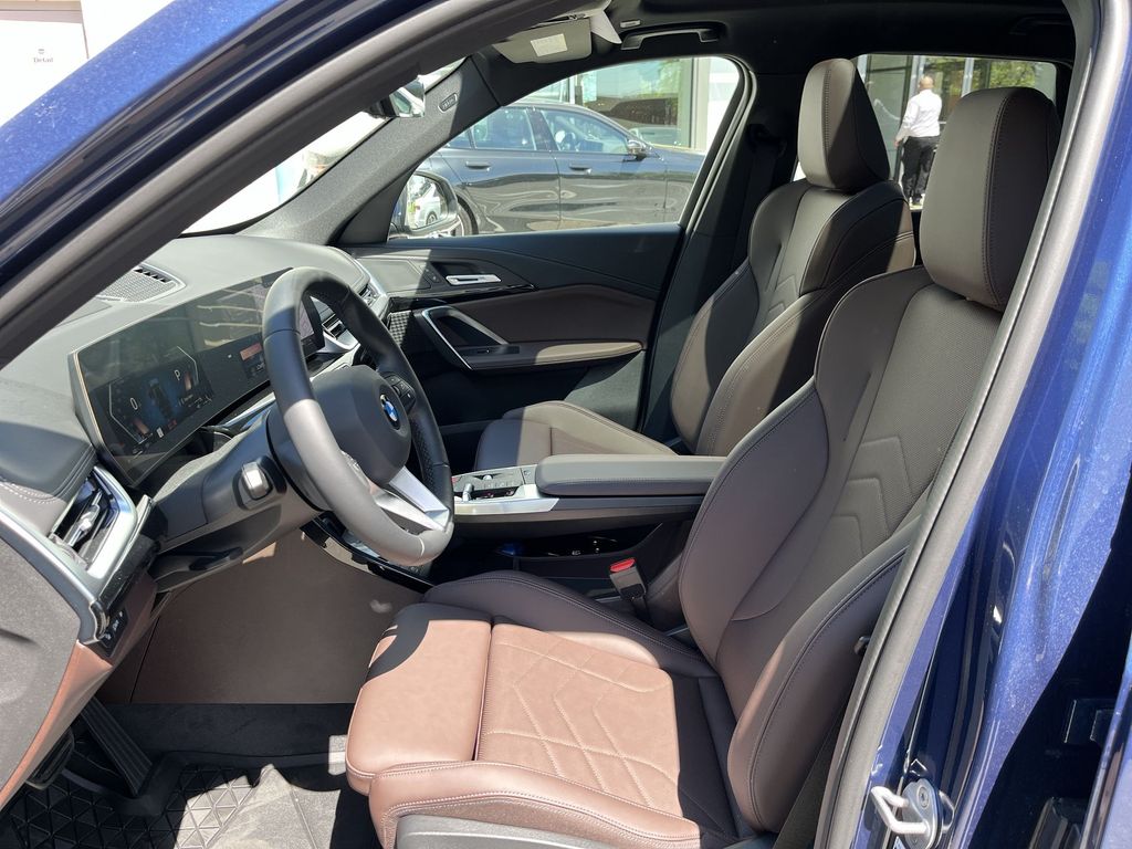 2025 BMW X1 xDrive28i 11