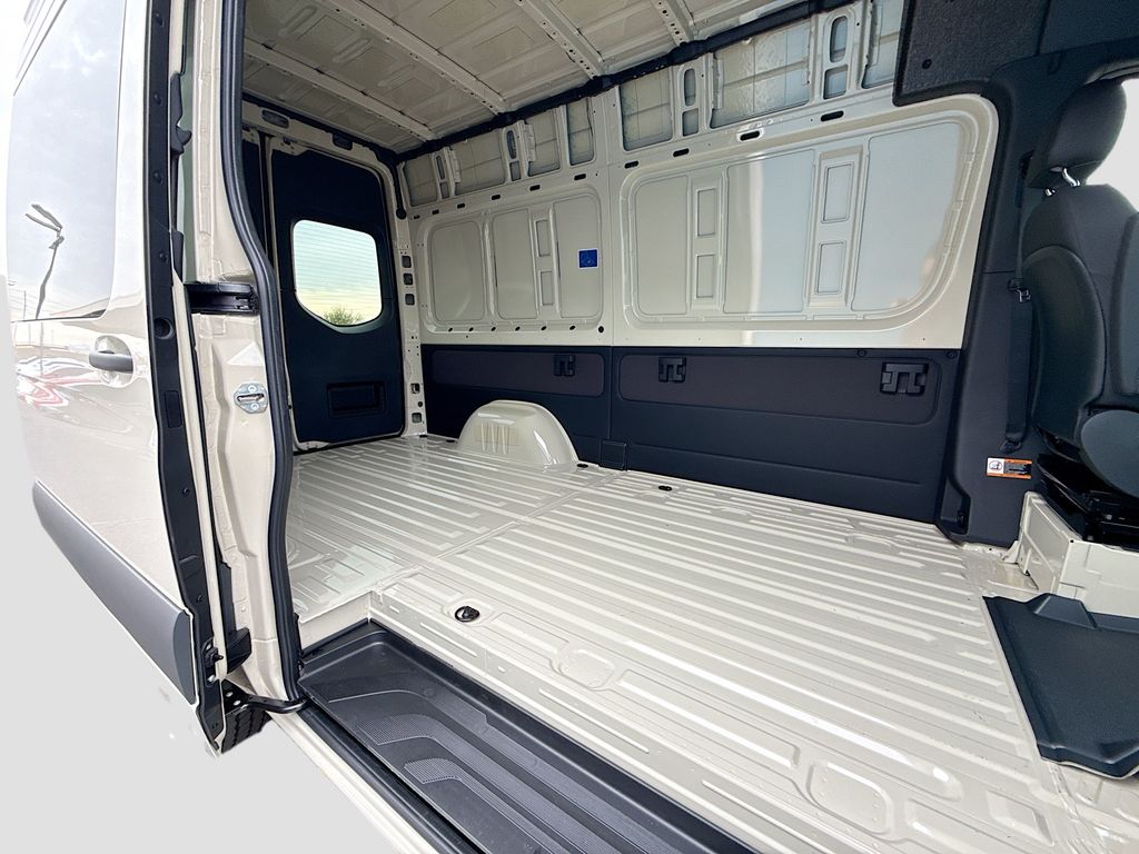 Thumbnail: 2026 Mercedes-Benz Sprinter - 21