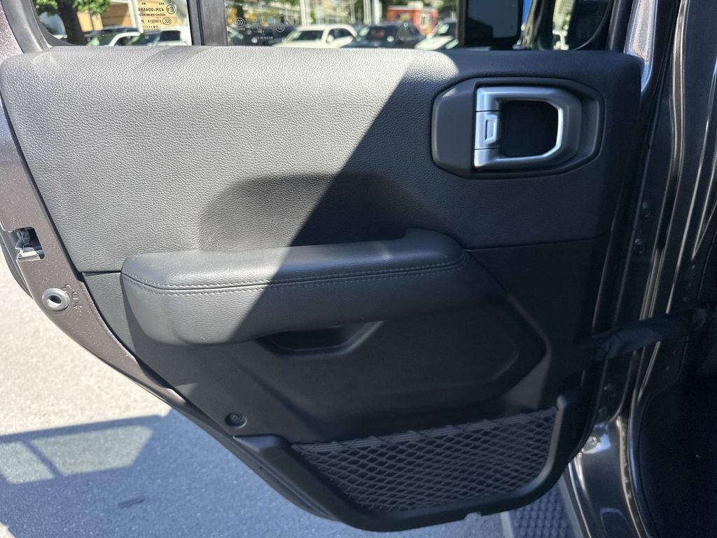 Thumbnail: 2020 Jeep Wrangler - 16