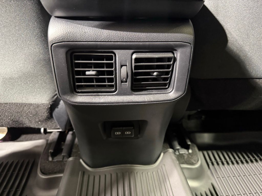 Thumbnail: 2024 Toyota RAV4 - 21