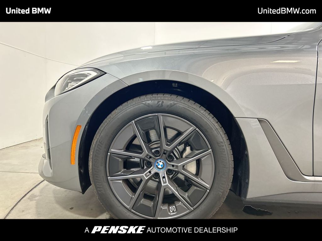 Thumbnail: 2024 BMW i4 - 10