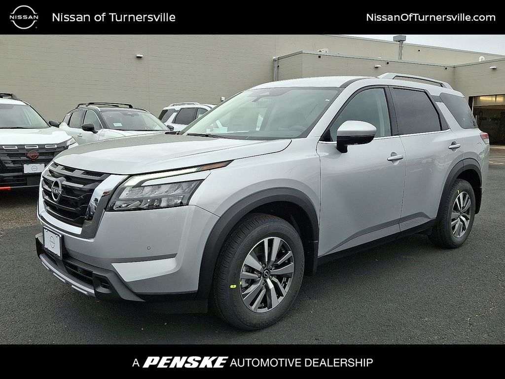 Thumbnail: 2025 Nissan Pathfinder - 1