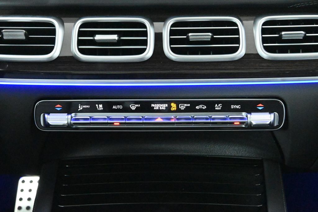 Thumbnail: 2026 Mercedes-Benz GLE - 18