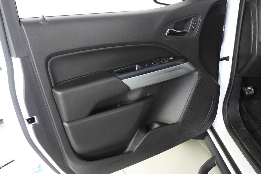 Thumbnail: 2016 Chevrolet Colorado - 10