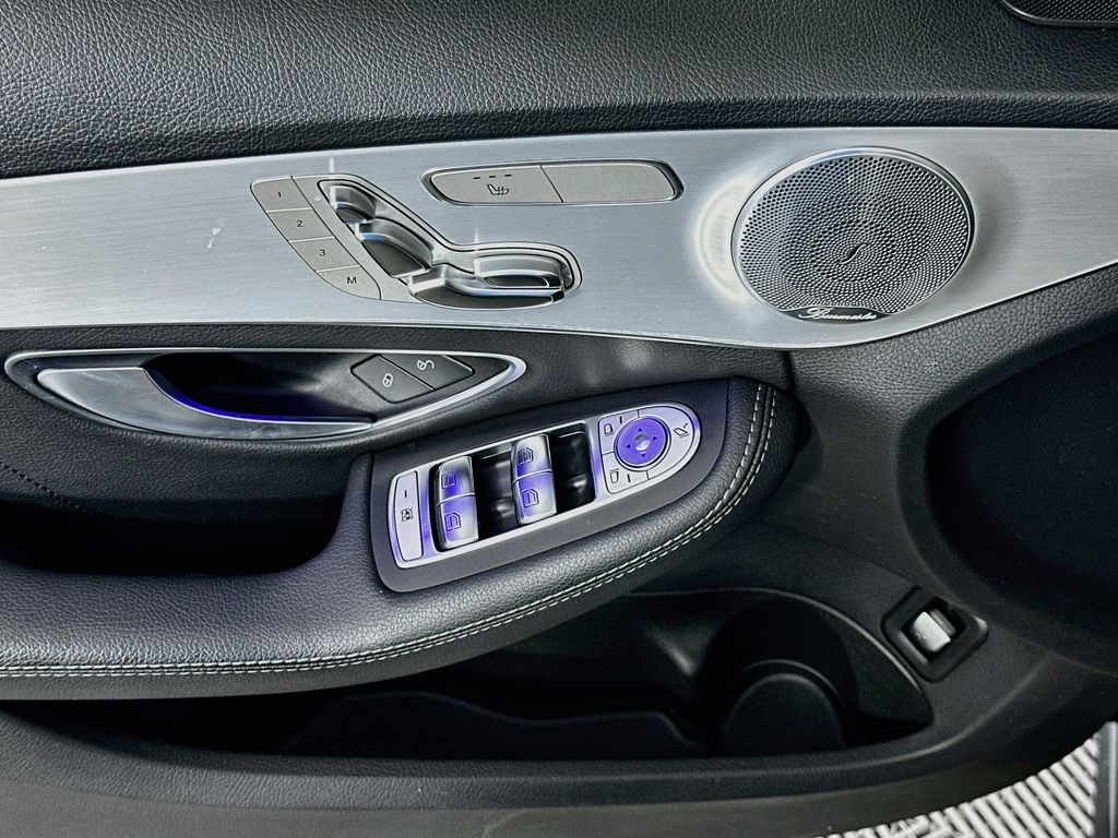 Thumbnail: 2019 Mercedes-Benz C-Class - 18