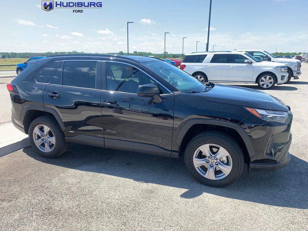 2024 Toyota RAV4 Hybrid LE AWD