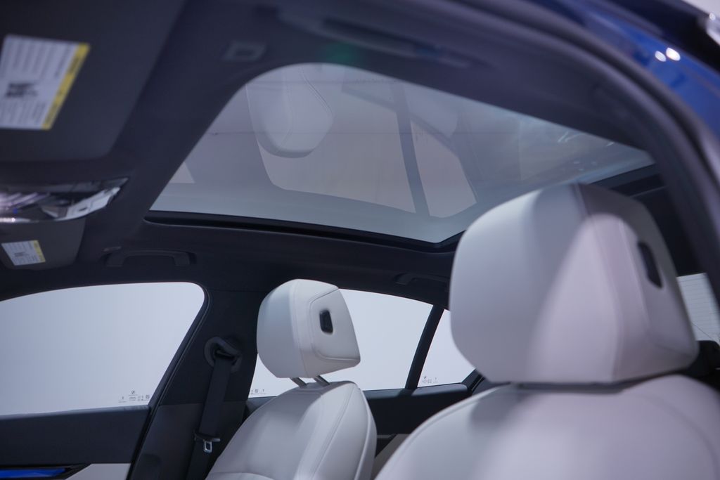 Thumbnail: 2024 BMW i5 - 8