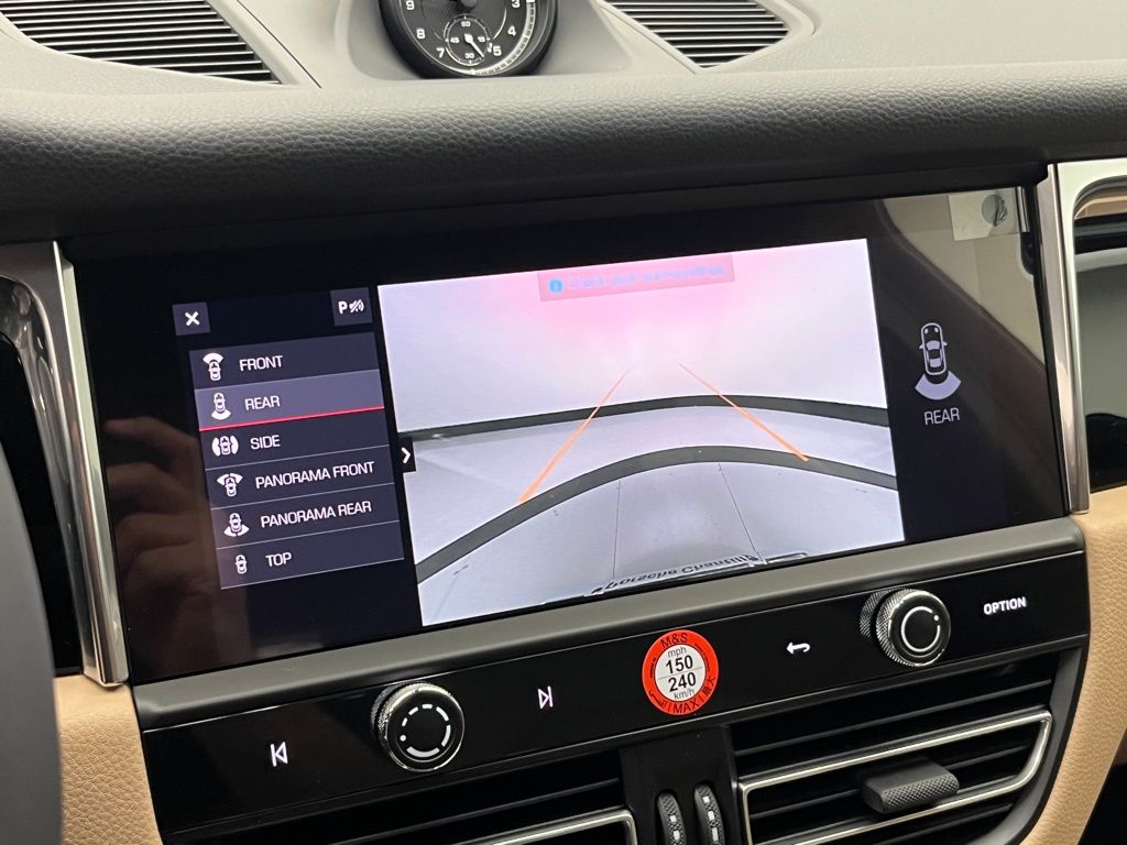 Thumbnail: 2025 Porsche Macan - 16