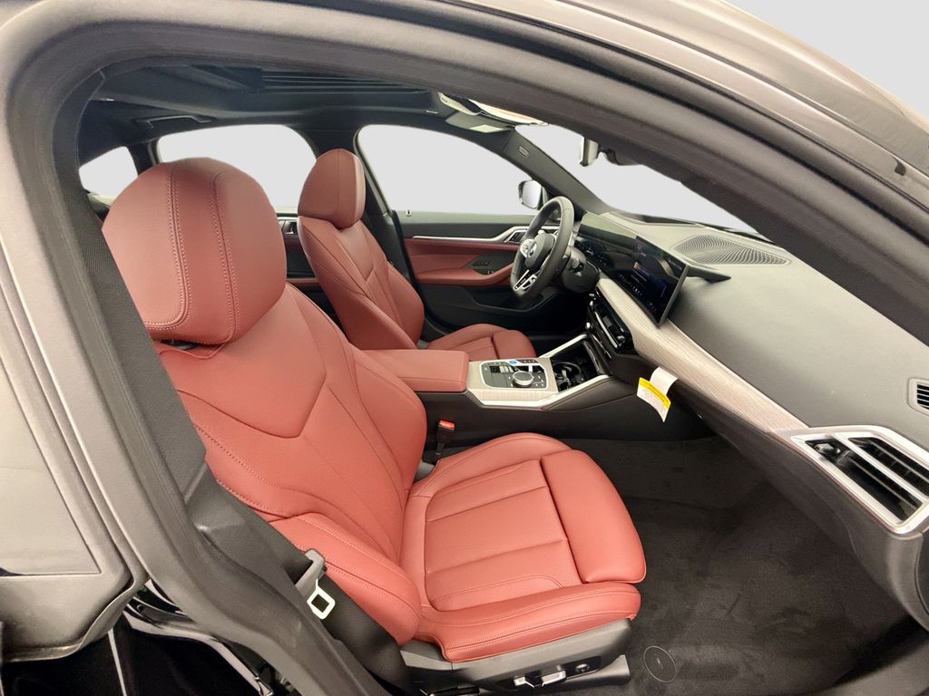 Thumbnail: 2026 BMW i4 - 19