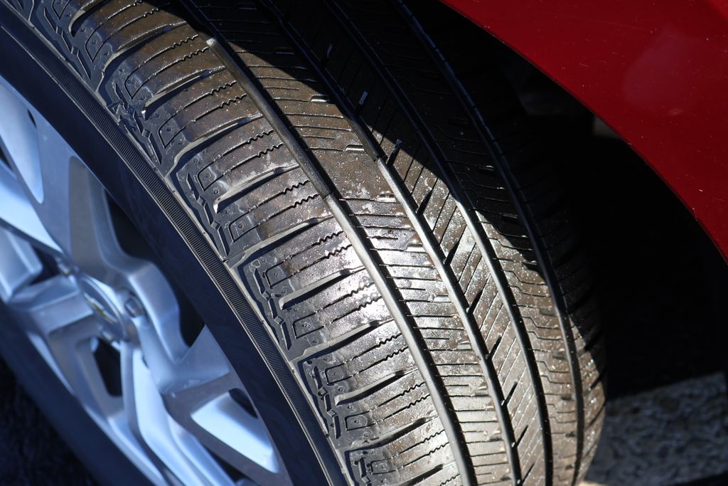 Thumbnail: 2018 Chevrolet Equinox - 12