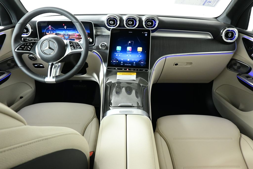 2025 Mercedes-Benz GLC 300 4