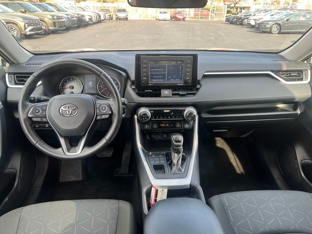 2021 Toyota RAV4 XLE 13