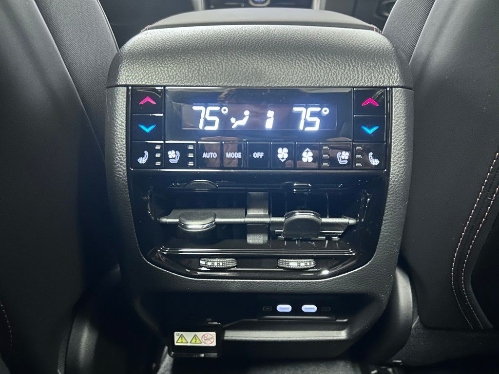 new 2026 Jeep Grand Cherokee car, priced at $64,280