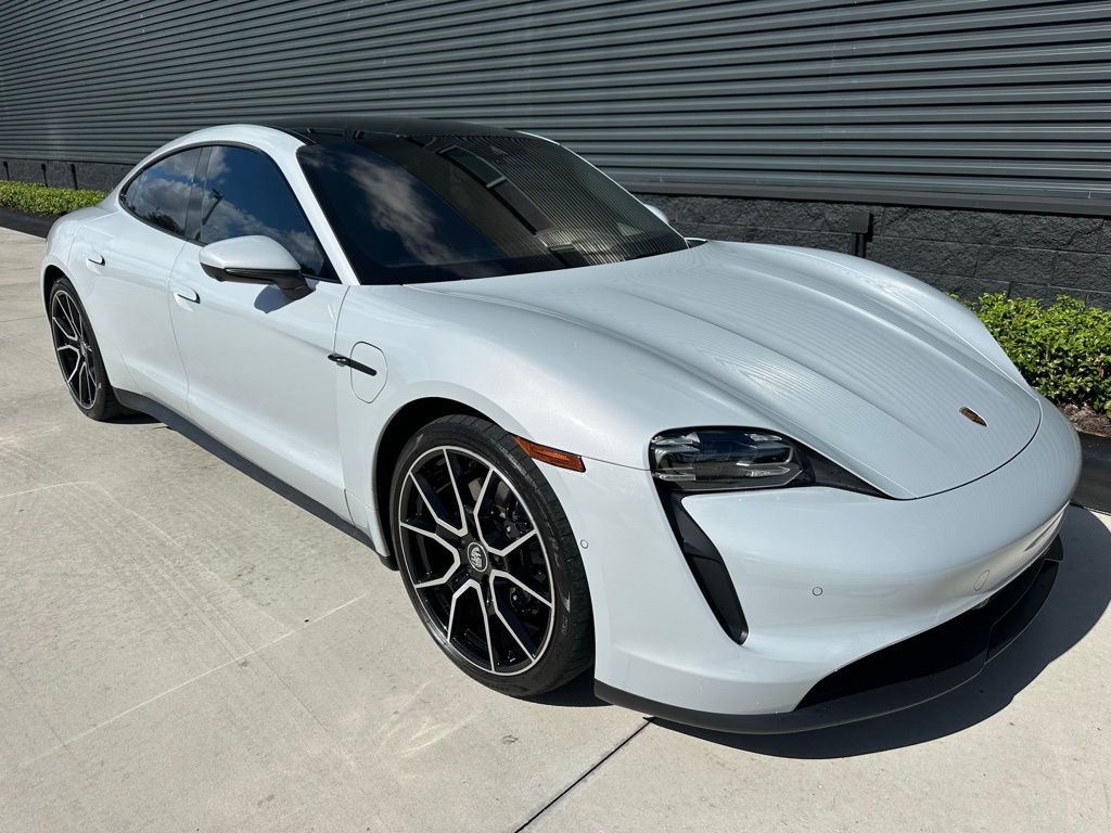 Thumbnail: 2022 Porsche Taycan - 11