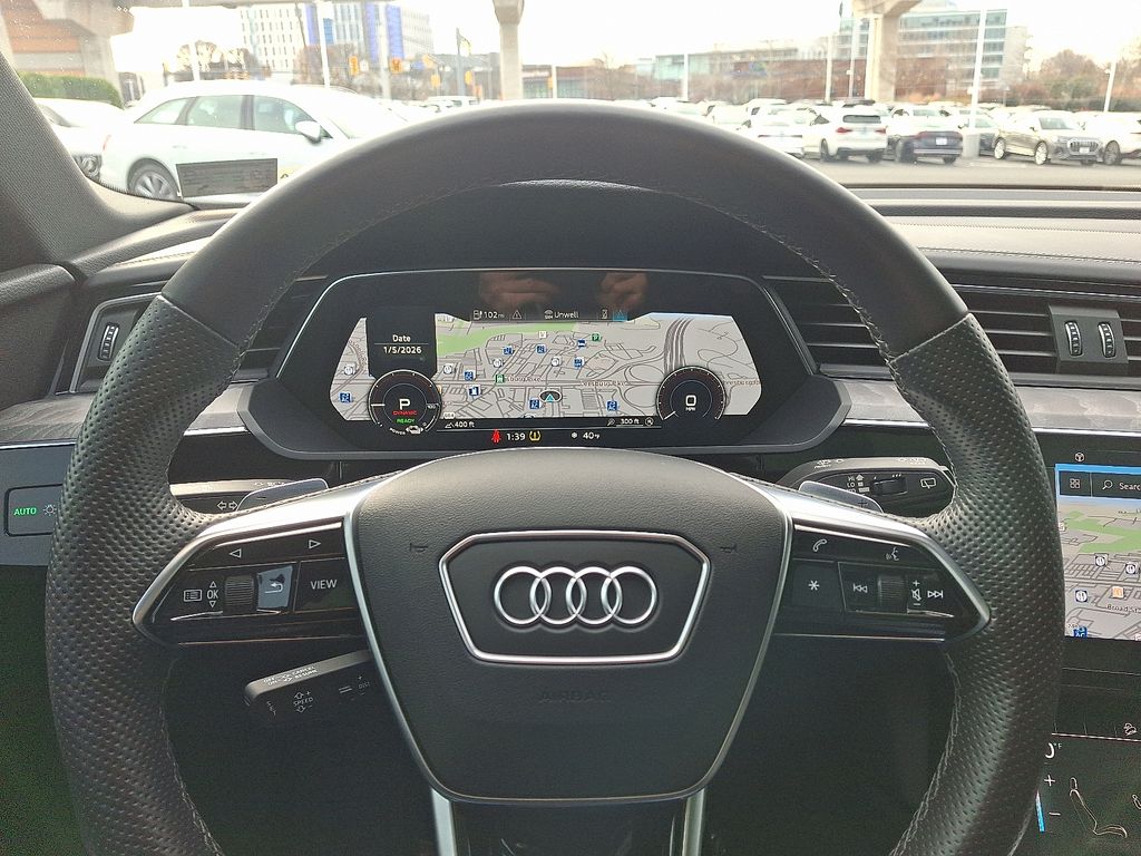 Thumbnail: 2022 Audi e-tron S - 20