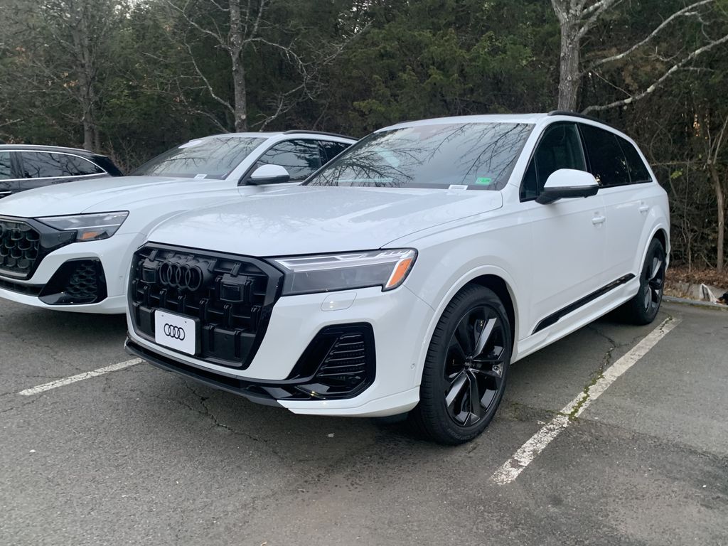 Thumbnail: 2026 Audi Q7 - 3