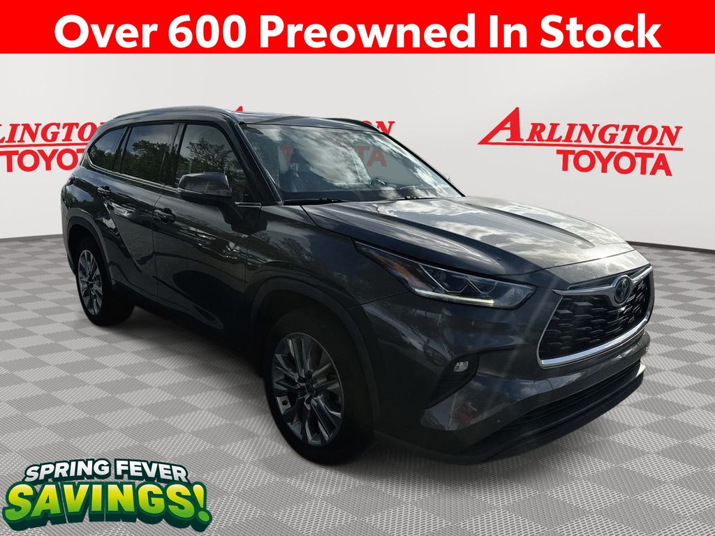 Magnetic Gray Metallic 2022 Toyota Highlander Hybrid Limited FWD SUV / Crossover Front-Wheel Drive Continuously Variable Transmission