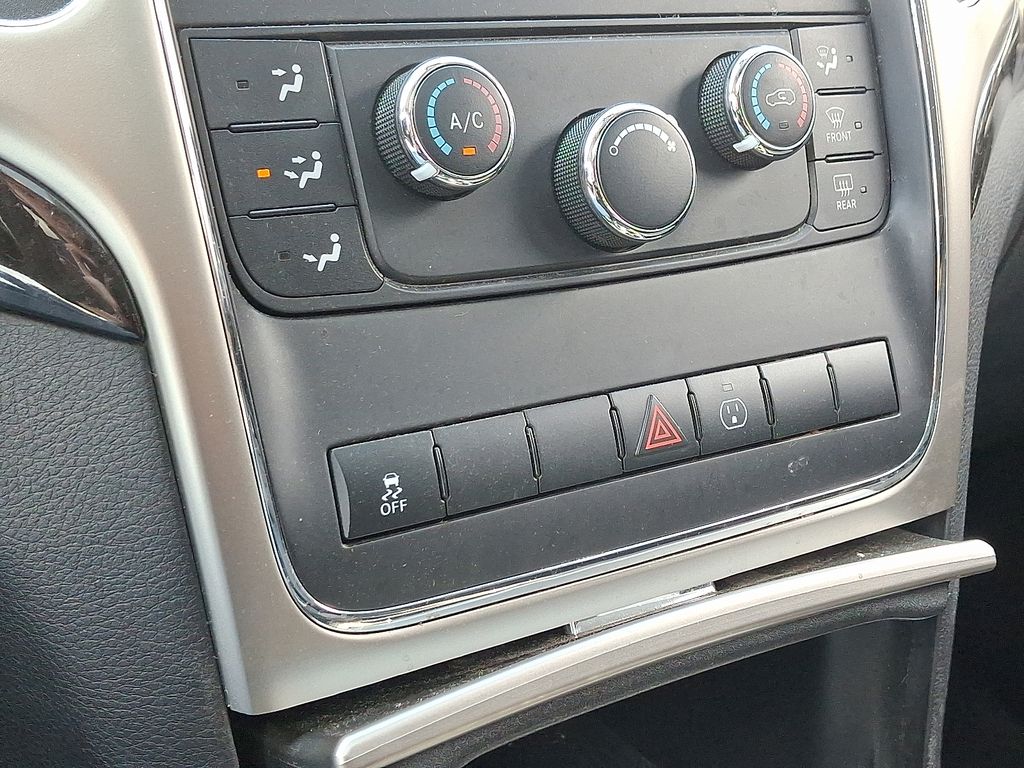 Thumbnail: 2013 Jeep Grand Cherokee - 16