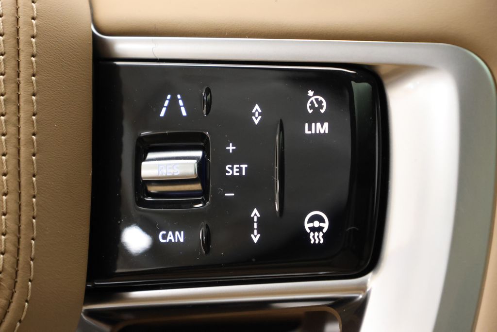 Thumbnail: 2026 Land Rover Range Rover - 19