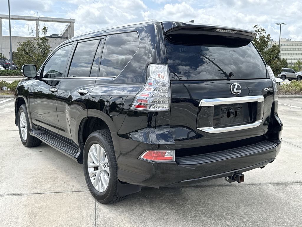 Thumbnail: 2021 Lexus GX - 10