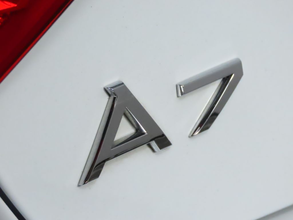 Thumbnail: 2015 Audi A7 - 9