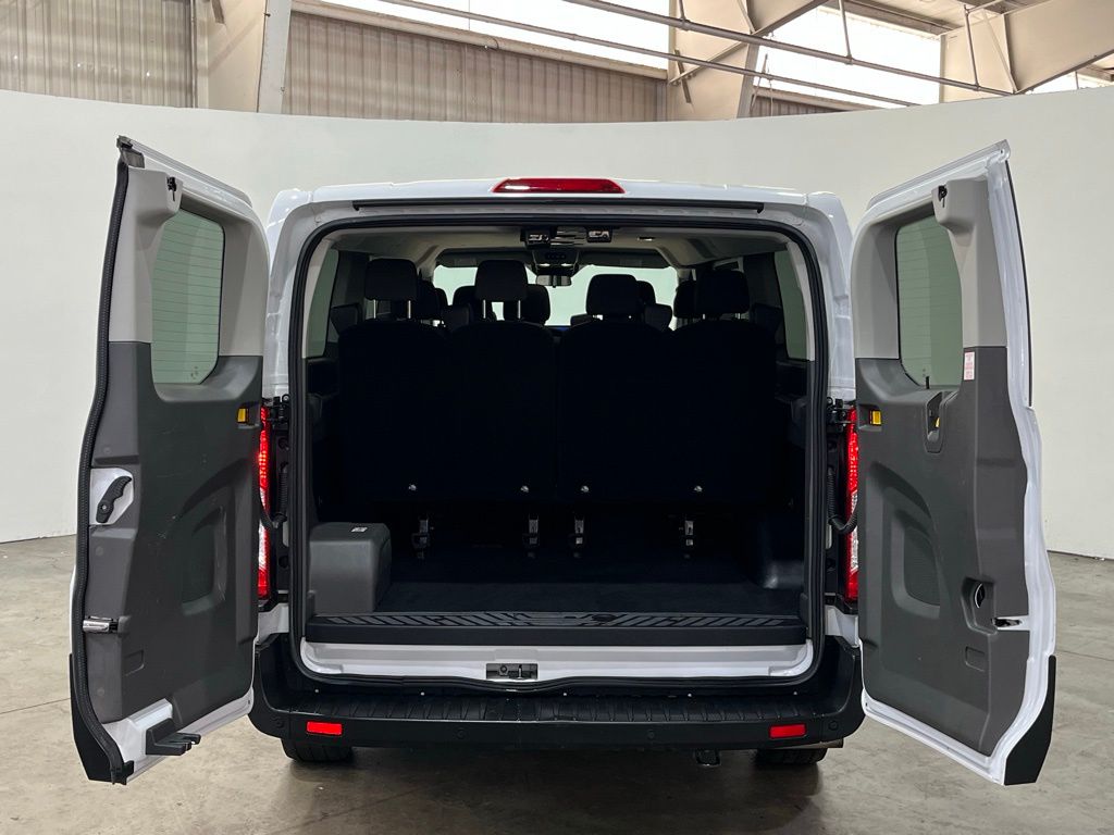 2024 Ford Transit-350 XLT